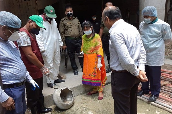 Banani: Larva found in home